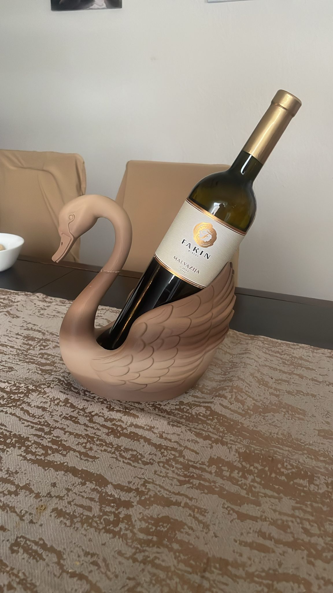 Elegant Swan Wine Bottle Holder